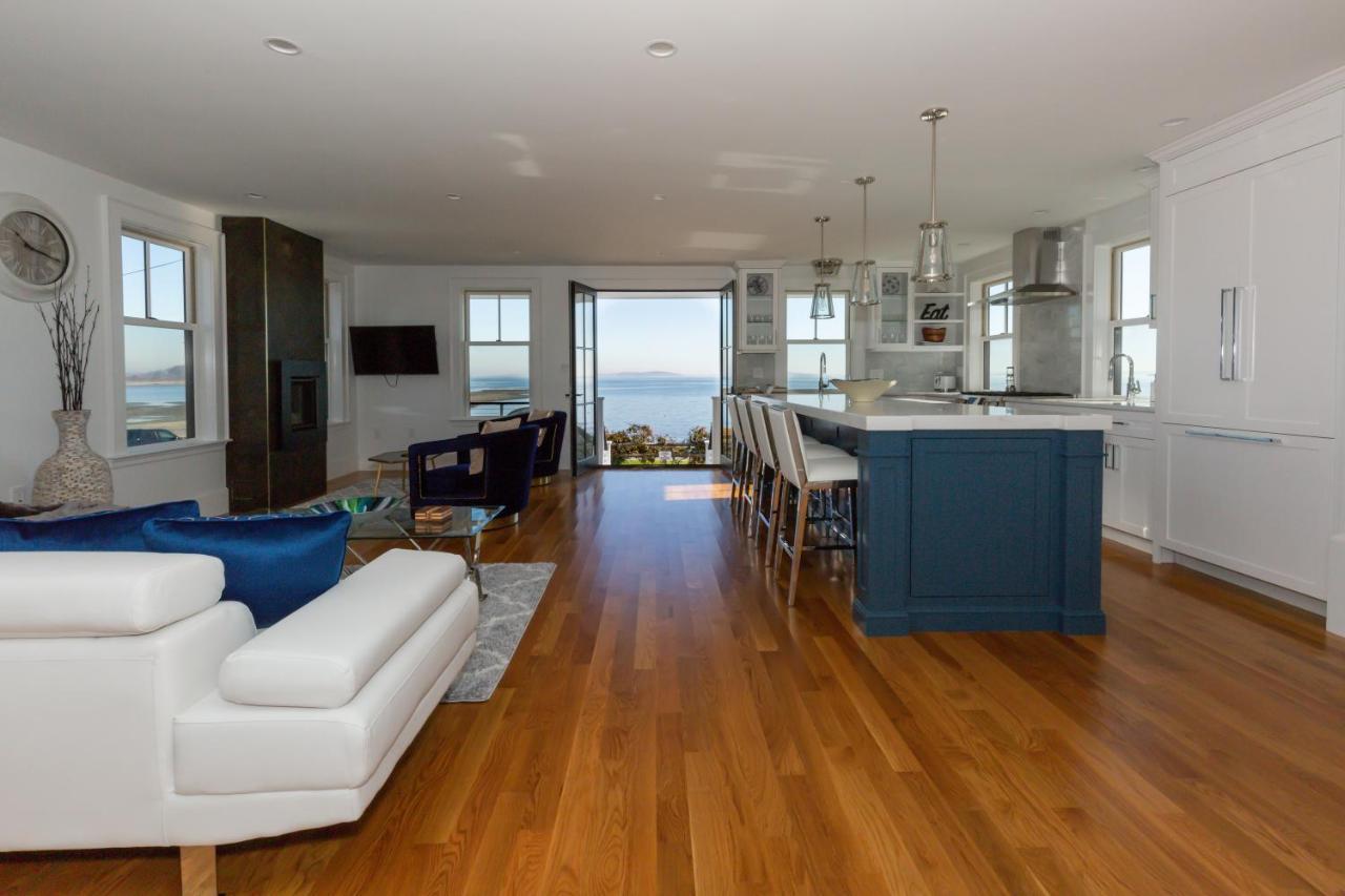 Luxury Oceanfront Bayside Jewel Villa Куинси Екстериор снимка